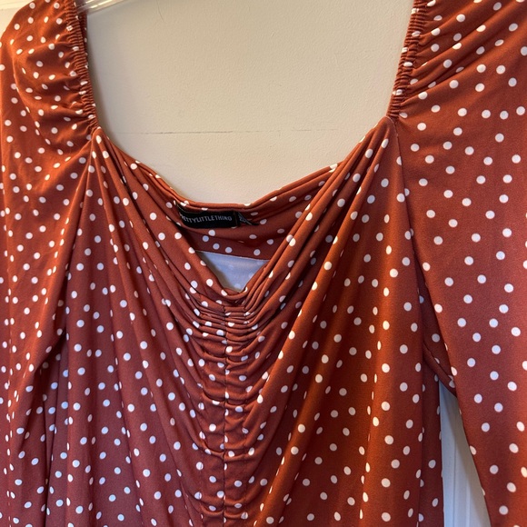 PrettyLittleThing Ruched Front Long Sleeve Bodycon Dress - Picture 7 of 8